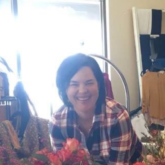 Meet your Posher, Marlene - Picture 1 of 4